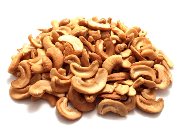 Castanha de Caju Metades com Sal a Granel
